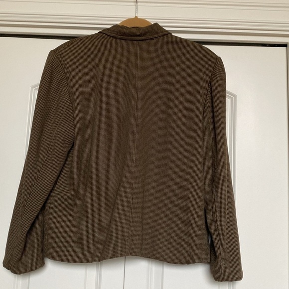 Valerie Stevens Button down Blazer Barn Jacket Size M Brown check patch pockets - Picture 2 of 13
